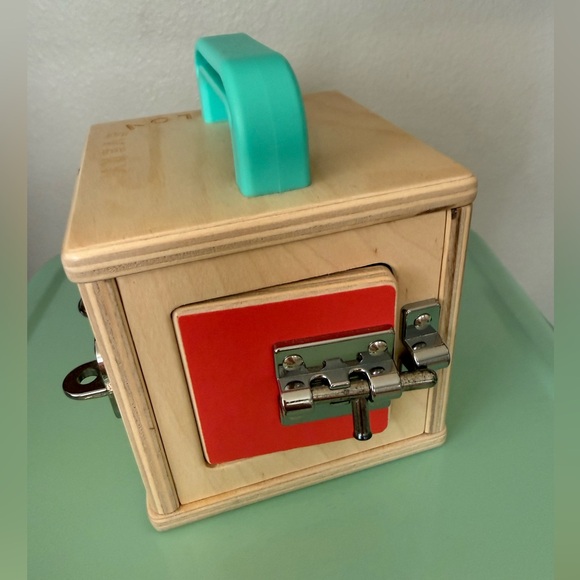 Lovevery Lock Box - Picture 5 of 5